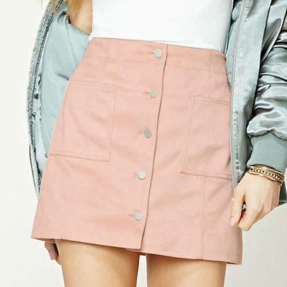 Forever 21 Dresses & Skirts - HOST PICK Forever 21 Mini Skirt